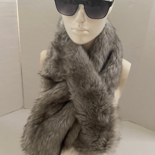 Womens Faux Fur Scarf - Ladies vintage Wrap  - Grey White Fleck -tuck through fitting-Cold Weather Stole -gift for her-41 inches x 7 inches