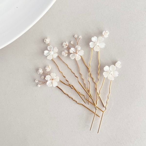 Gold Flower Hair Comb, Wedding Flower Hair Pins, Bridal Hair Piece, Floral Hair Accessory, Flower Girl, Bridal Hair Clips