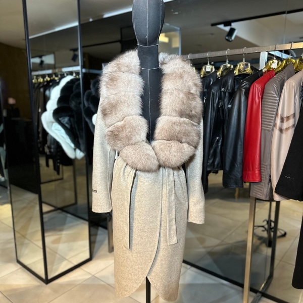 Cashmere, Wool, Alpaca mixed Fabric Woman Fur Coat with Real Fur Coat Woman’s Long Winter Coats – Luxury Coats Luxury Gift for Women