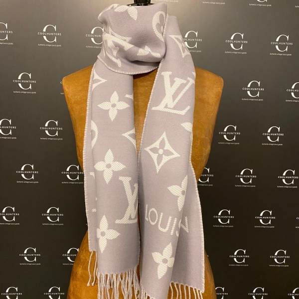 Authentic Designer Louis Vuitton pure cashmere scarf - Logomania - used - Vintage