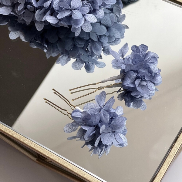 Dusty Blue Dried Flower Mini Hair Pins, Minimalist Wedding Hair Piece, Blue Beach Wedding Minimal Floral Hair Sprig, Hair Pin Set for Brides