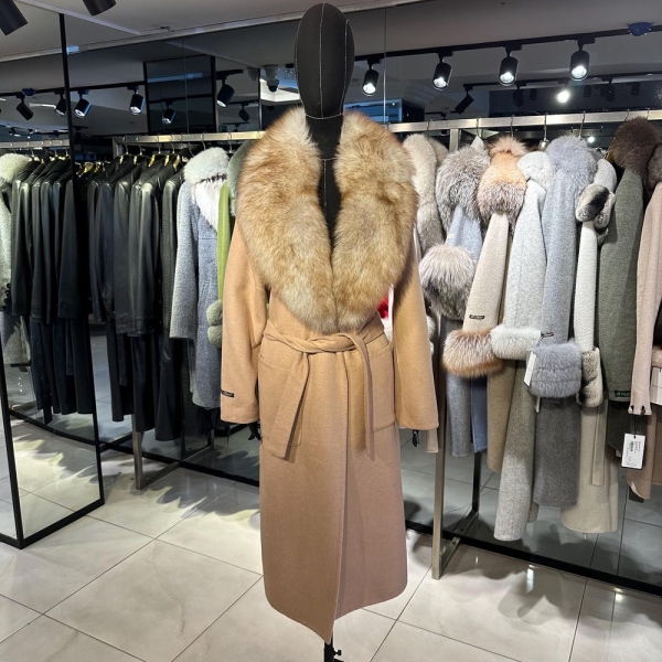 Cashmere, Wool, Alpaca mixed Fabric Woman Fur Coat with Detachable Real Fur Collar Woman’s Long Winter Coats – Luxury Gift for Women