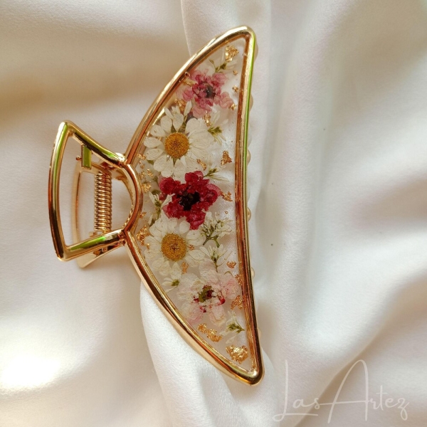 Plum Blossom, Snowdrop & Daisy Resin Hair Claw, Halfmoon Metal Hair Claw, Handmade Women Hair Accessories,Flower Resin,Gift for Her