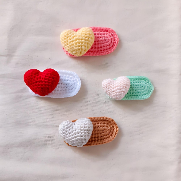 Pdf Pattern: Cute Valentine Crochet Heart Hair Clip || DIY Love Accessories!