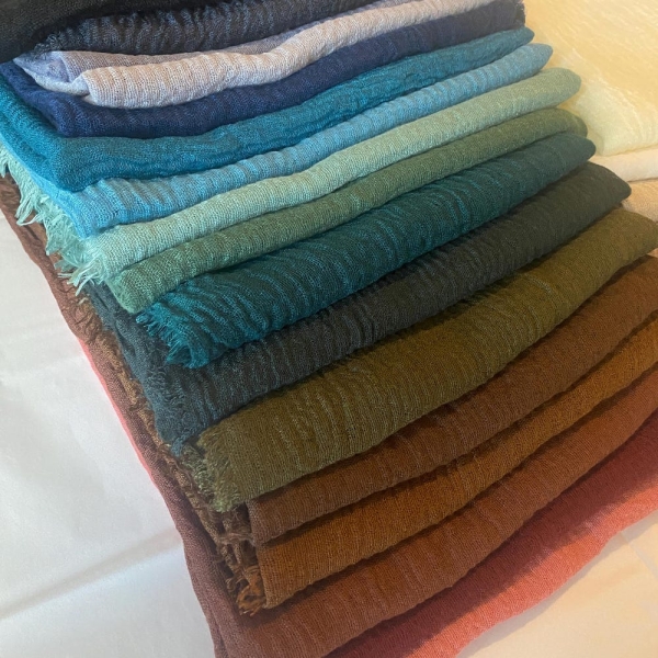 Top Quality crinkle mix cotton plain scarf/ hijab Available in a variety colours