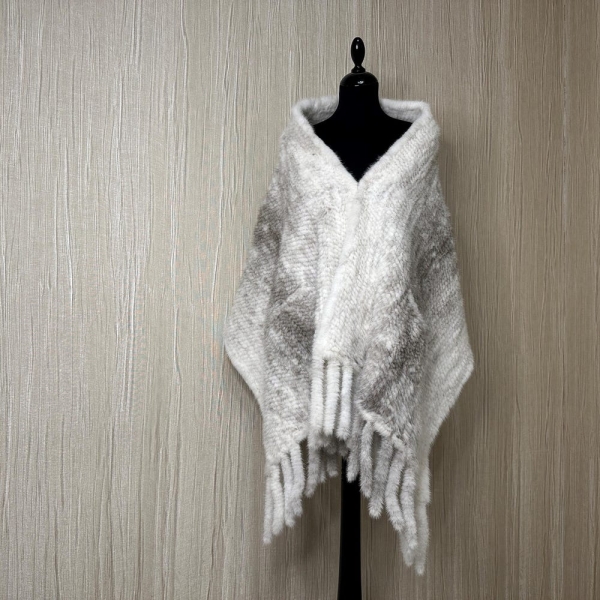 Fur scarf , Mink stole , Real fur cape , Luxury scarf , Winter fashion , Fur accessories , Elegant style , Luxury wrap , Winter style