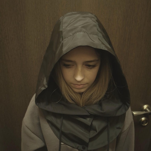 Waterproof double seams hooded scarf