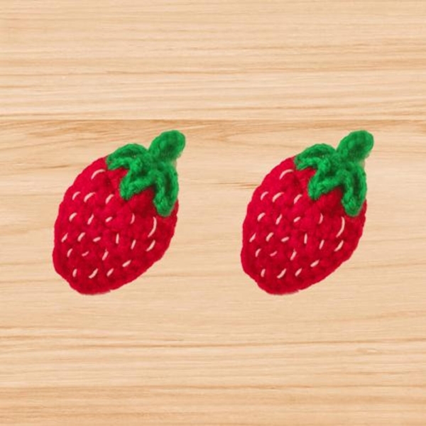 A crochet strawberry Hair clip pattern, crochet strawberry hairpin pattern, crochet hair clips pattern, crochet written pdf pattern