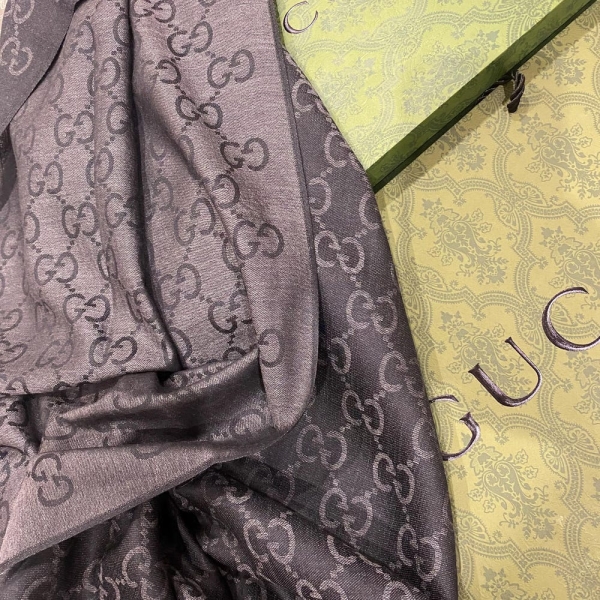 Gucci black and dark grey original scarf