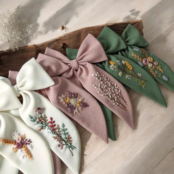 Personalized Flowers Embroidery Hair Bow Clip, Floral Hair Bow Tie for Girl, Handmade Linen Hair Bow, Fabric Hair Bow, Hair Accessories Gift