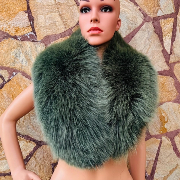 Luxurious Real Green FOX FUR Collar • Handcrafted Winter Fashion Accessory • Real Fur Scarf • Fur Wrap • Fur Shawl