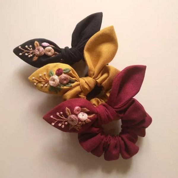 Custom Hand Embroidered Hair Bow, Handmade Linen Hair Bow, Personalized Flowers Embroidery Hair Bow, Floral Bow Barette, Floral Hair Bow